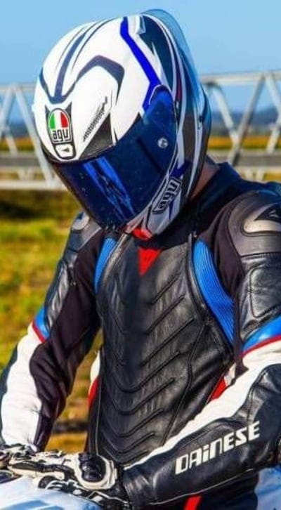 Biker, bike, dirt, moto, motorcycle, rider, stunt, stunts, mobile wallpaper, android wallpaper, iPhone wallpaper, phone wallpaper