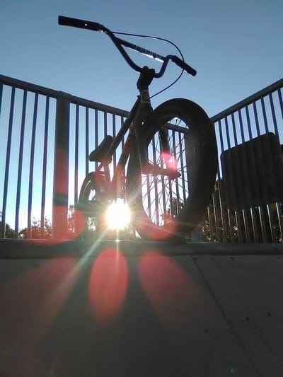 Sunday BMX 2, sun, bike, sky, mobile wallpaper, android wallpaper, iPhone wallpaper, phone wallpaper
