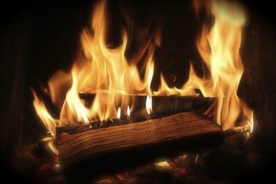 fire,wood fire,combustion,wallpaper 4k,heat,wood burning,sparks,fireplace,beautiful wallpaper,bonfire,mac wallpaper,camping,campfire,wood pile,wallpaper,background,4k wallpaper,laptop wallpaper,to burn,free wallpaper