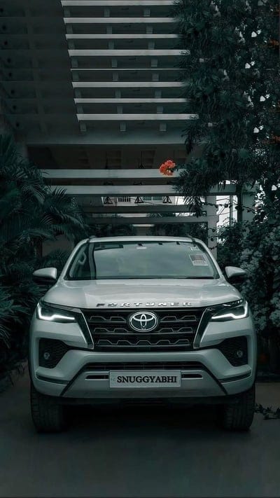 Fortuner Gadi, White Car Frontlook, mobile wallpaper, android wallpaper, iPhone wallpaper, phone wallpaper