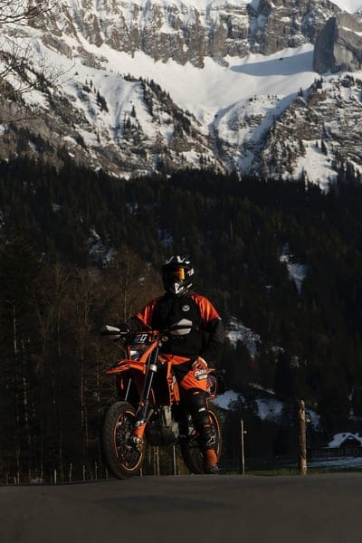 ktm, motorcycle, bike, orange, motorcyclist, mobile wallpaper, android wallpaper, iPhone wallpaper, phone wallpaper